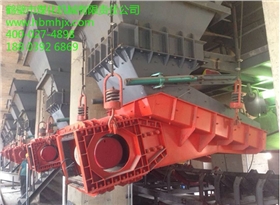 振動(dòng)給料機(jī)600.png 振動(dòng)給料機(jī)600.png
