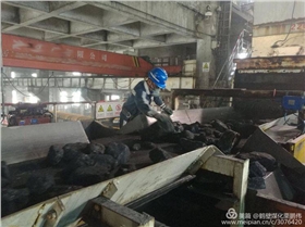 煤矸石手選.jpg 煤矸石手選.jpg