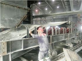 細(xì)碎車間重型移動(dòng)帶式給礦機(jī) 細(xì)碎車間重型移動(dòng)帶式給礦機(jī)