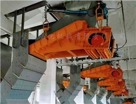 振動(dòng)給料機(jī).png 振動(dòng)給料機(jī).png