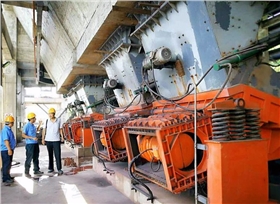 振動給料機(jī)應(yīng)用現(xiàn)場 振動給料機(jī)應(yīng)用現(xiàn)場