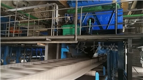 活化給煤機工作現(xiàn)場.png 活化給煤機工作現(xiàn)場.png