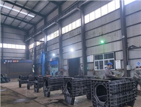 給料機(jī)激振部生產(chǎn)現(xiàn)場.png 給料機(jī)激振部生產(chǎn)現(xiàn)場.png