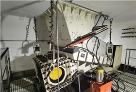 雙質(zhì)體振動給料機.png 雙質(zhì)體振動給料機.png