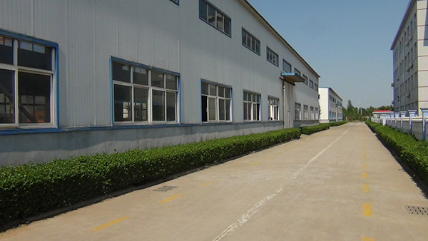 鶴壁煤化機(jī)械廠房后門 鶴壁煤化機(jī)械廠房后門