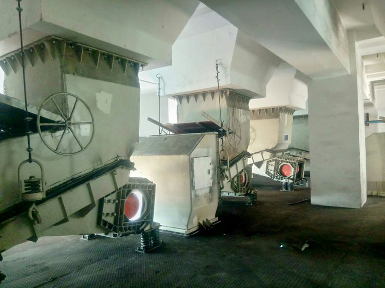 天池能源XZG振動給料機(jī).png 天池能源XZG振動給料機(jī).png