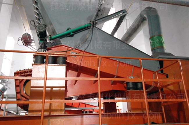 雙質(zhì)體振動(dòng)給料機(jī) 全座式.jpg 雙質(zhì)體振動(dòng)給料機(jī) 全座式.jpg