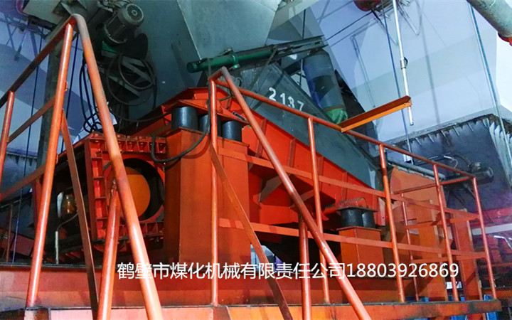 橡膠彈簧振動(dòng)給料機(jī)05.jpg 橡膠彈簧振動(dòng)給料機(jī)05.jpg