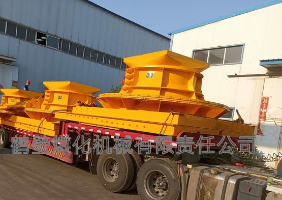 鶴壁煤化振動(dòng)給料機(jī)發(fā)貨現(xiàn)場(chǎng) 鶴壁煤化振動(dòng)給料機(jī)發(fā)貨現(xiàn)場(chǎng)