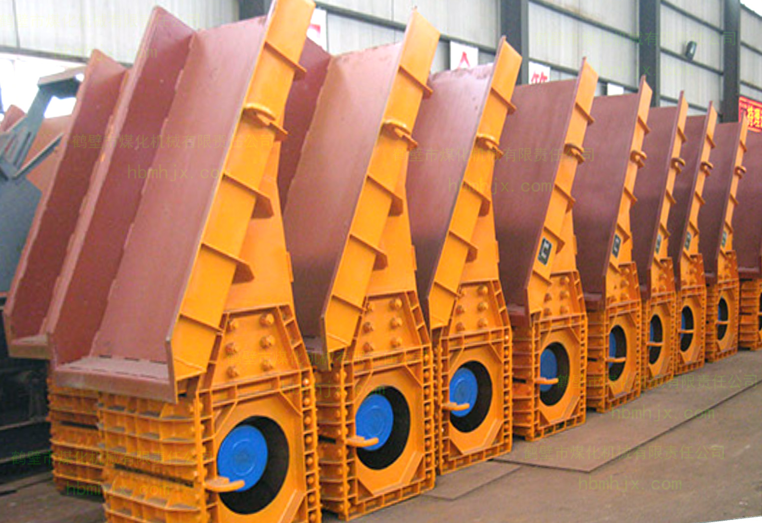 XZG型雙質(zhì)體振動放礦機(jī)(全吊式) XZG型雙質(zhì)體振動放礦機(jī)(全吊式)